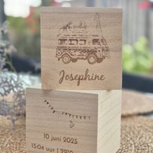 Houten spaarpot met persoonlijk design