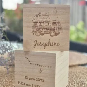 Houten spaarpot met persoonlijk design